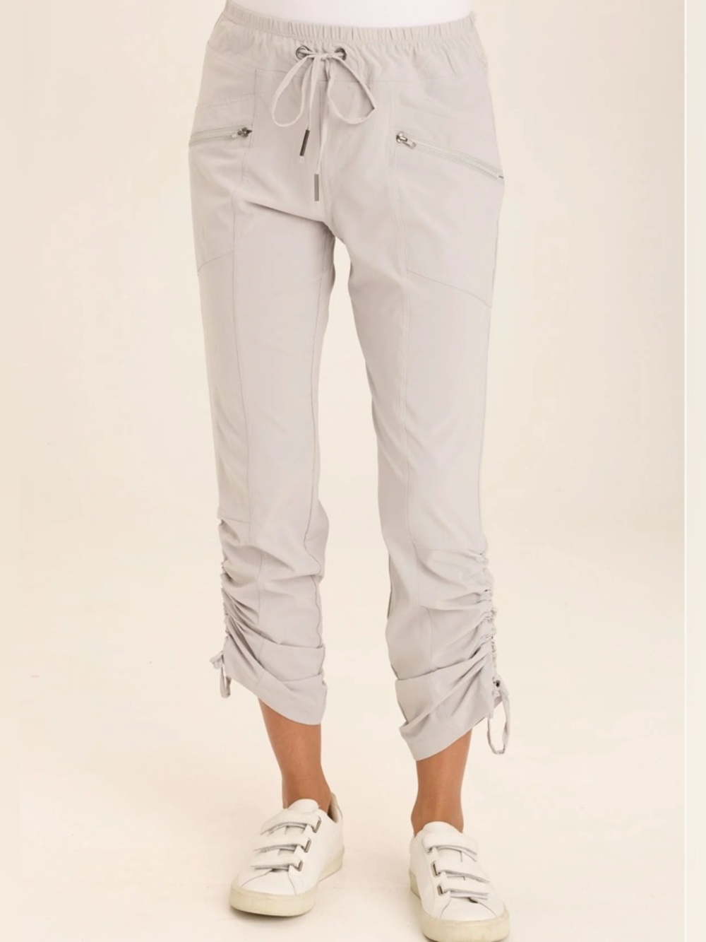 NWT RUNYON WHISPER STRETCH ADJUSTABLE RUCHED ACTIVE PANT
In Arctic size S - Picture 4 of 4